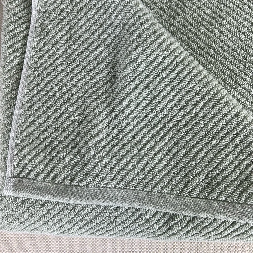 Ecoexistence Bath Towel Set Green Textured Zero Twist Loops Set of 2 NEW